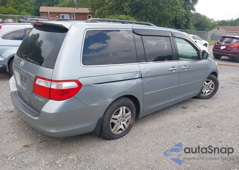 2005 Honda Odyssey Ex-L from USA, damaged, VIN 5FNRL386X5B133026